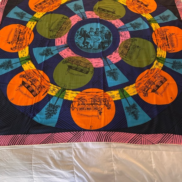 Beautiful Hermes scarf - Picture 5 of 16
